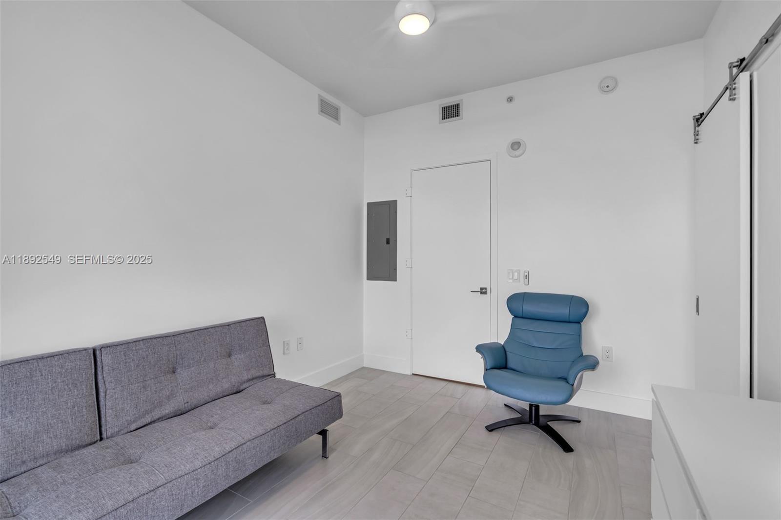 METROPICA NORTH TOWER ONE - Residential