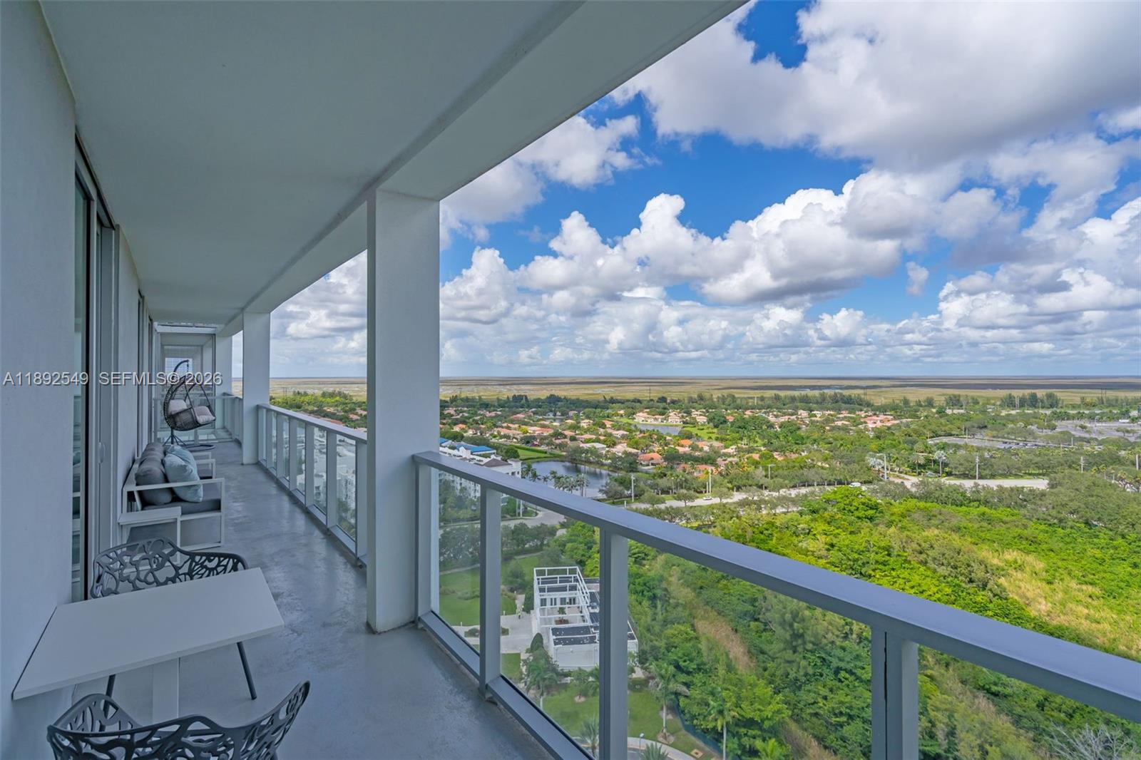 METROPICA NORTH TOWER ONE - Residential