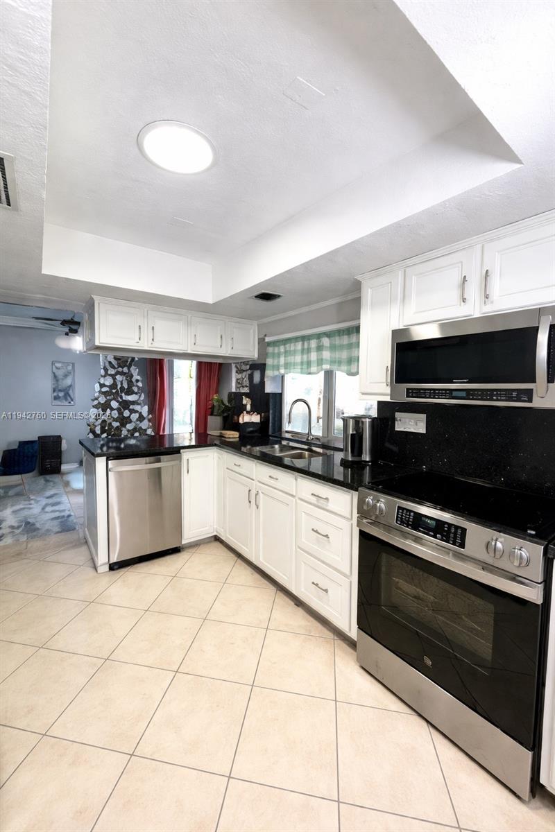 SUNRISE GOLF VILLAGE SEC - Residential