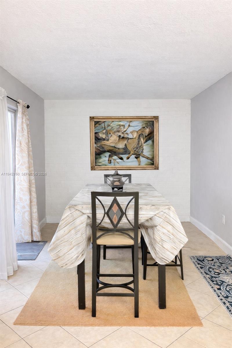 SUNRISE GOLF VILLAGE SEC - Residential