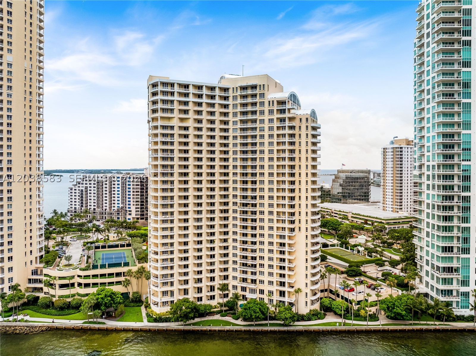 888 Brickell Key Dr 1010