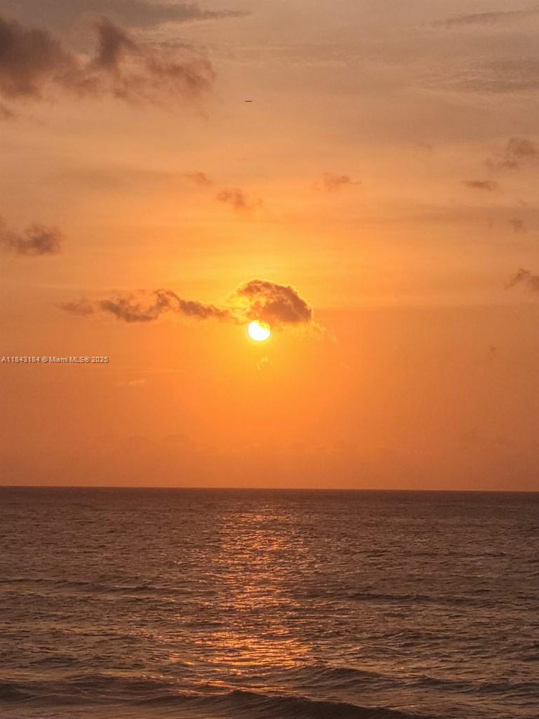 THE AVENTURA BEACH CLUB C - Residential
