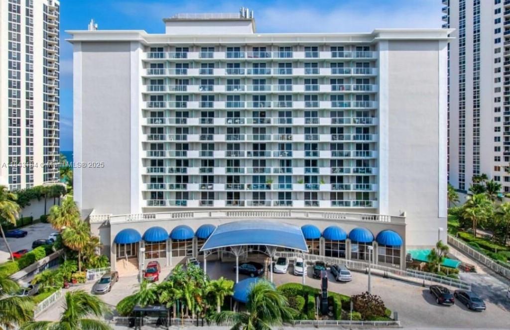 Incredible direct ocean view and step onto the beach. Luxury condo hotel includes valet parking, towel service and nice gym with Santa and steam room. On-site beachside restaurant and pizza and convince store in the building. This is a rare unit allowing year-round living or rent ot short or long term. The unit has nice large kitchen and 2 Murphy queen size beds and renovated bathroom. For this line and quality of renovation there t is not a better direct ocean view unit priced this low. Let's move quick and at full price a 4000 credit for a new floor.