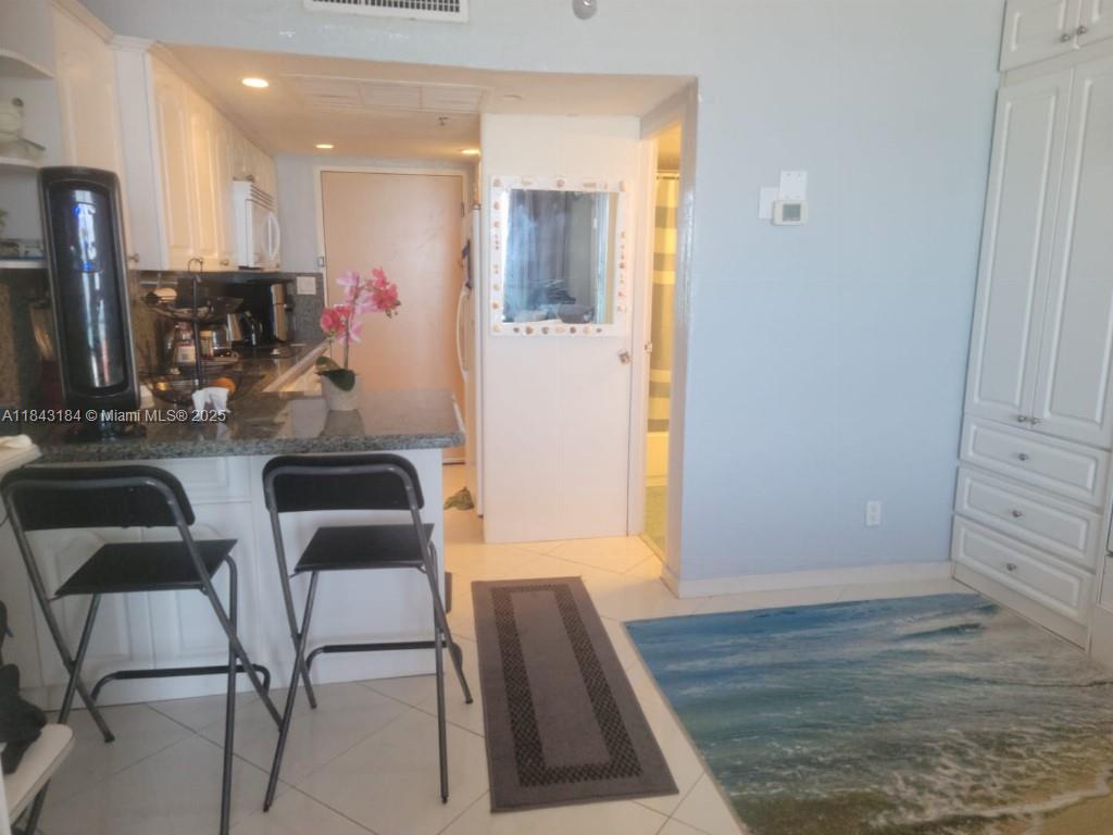 THE AVENTURA BEACH CLUB C - Residential
