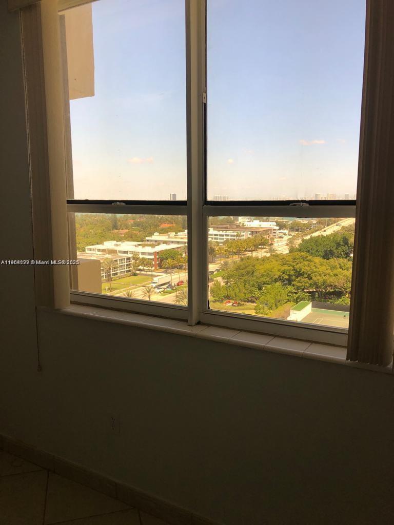 THE PLAZA OF BAL HARBOUR - Residential Lease