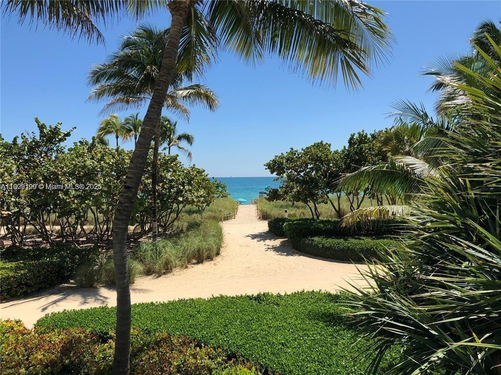 THE PLAZA OF BAL HARBOUR - Residential Lease