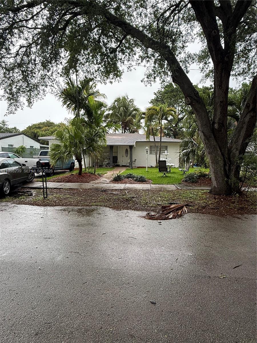 HYDE PARK FIRST SEC - Residential