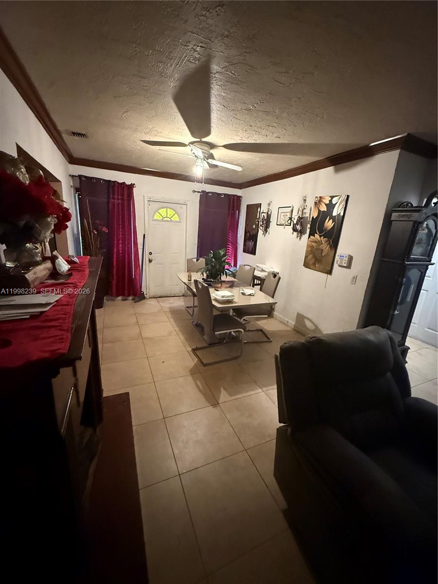 HYDE PARK FIRST SEC - Residential