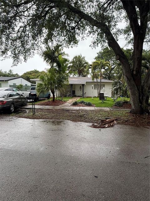 FHA Qualifying Properties For Sale in Broward County 87 4021 SW 26th St West Park FL 33023