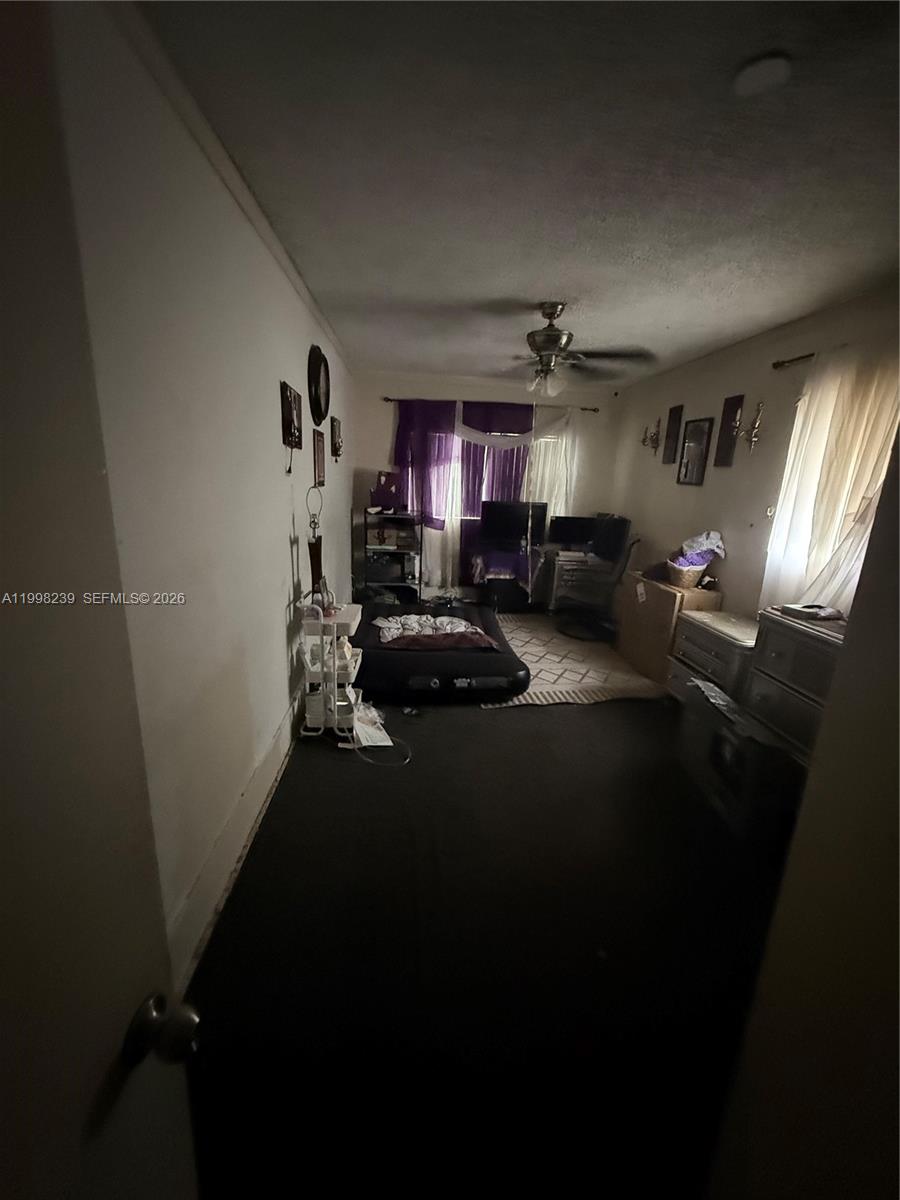 HYDE PARK FIRST SEC - Residential