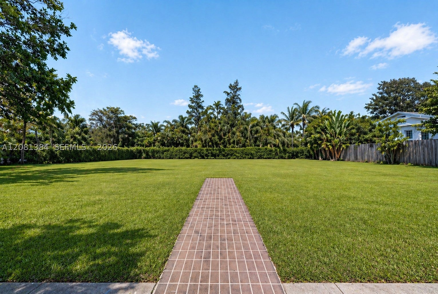 401 NE 14th Ave
