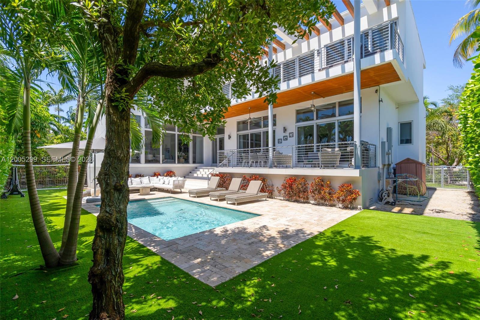 TROPICAL ISLE HOMES SUB - Residential