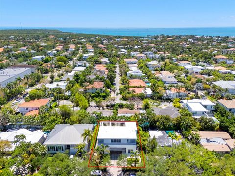 Tiny photo for 230 W Mcintyre St, Key Biscayne, FL 33149 (MLS # A12005299)