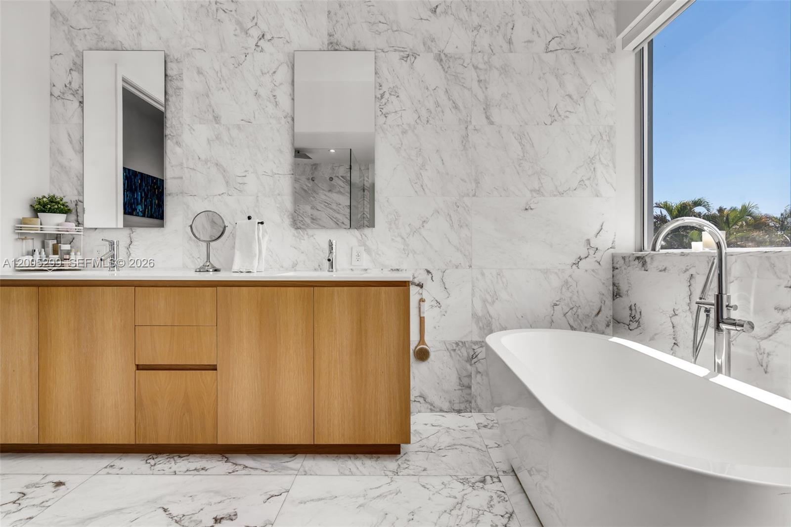 TROPICAL ISLE HOMES SUB - Residential