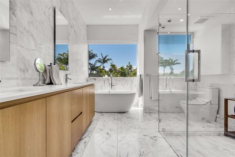 Tiny photo for 230 W Mcintyre St, Key Biscayne, FL 33149 (MLS # A12005299)