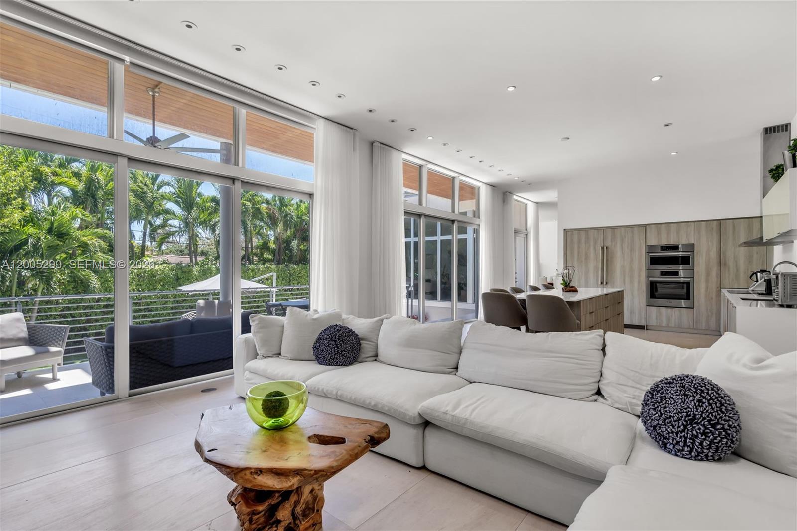 TROPICAL ISLE HOMES SUB - Residential