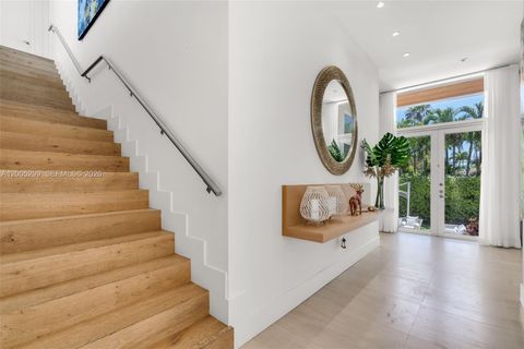 Tiny photo for 230 W Mcintyre St, Key Biscayne, FL 33149 (MLS # A12005299)