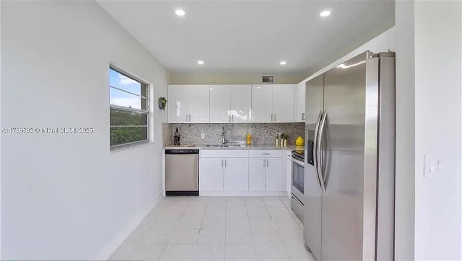 NEW HAMPTON AT CENTURY VI - Residential
