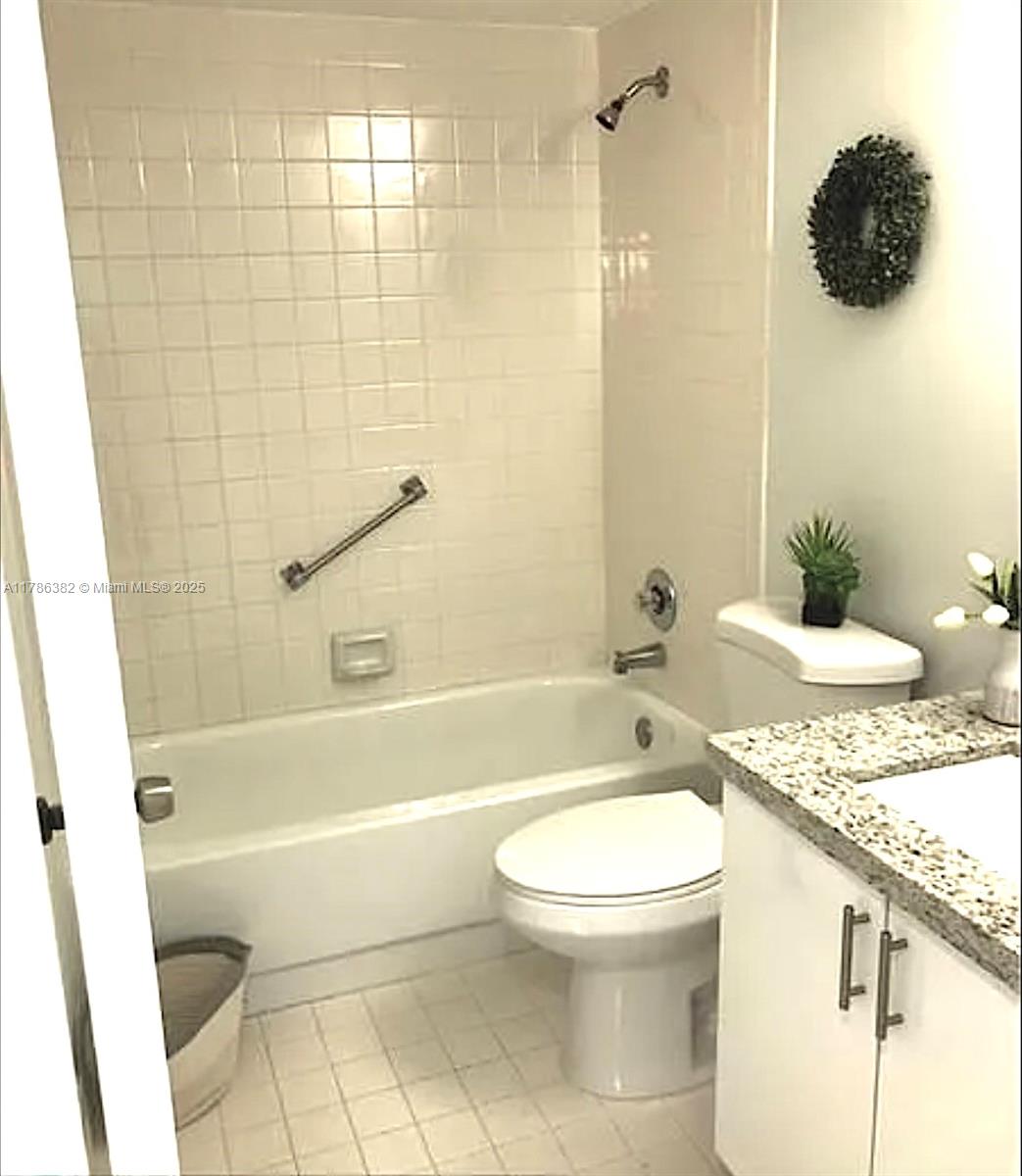 NEW HAMPTON AT CENTURY VI - Residential