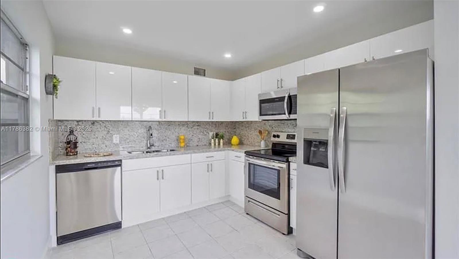 NEW HAMPTON AT CENTURY VI - Residential