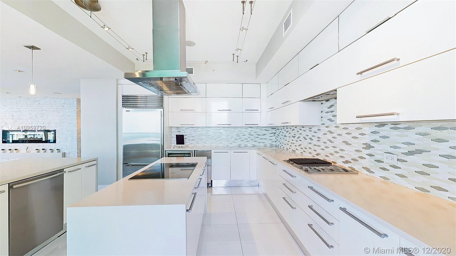 900 BISCAYNE BAY CONDO - Residential