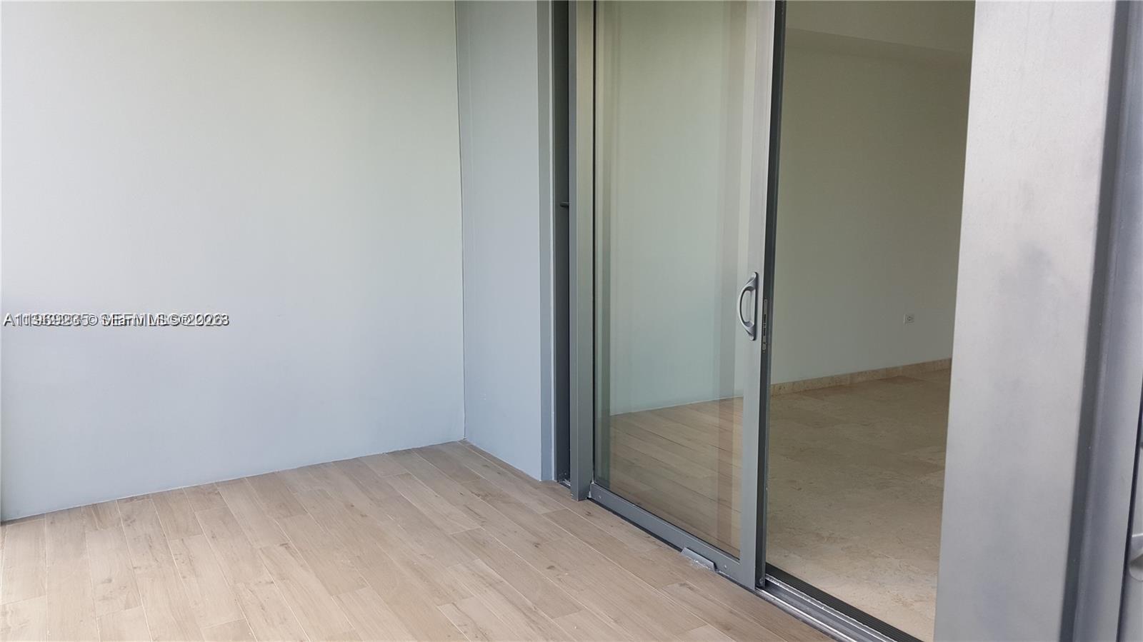 REACH CONDO - Residential