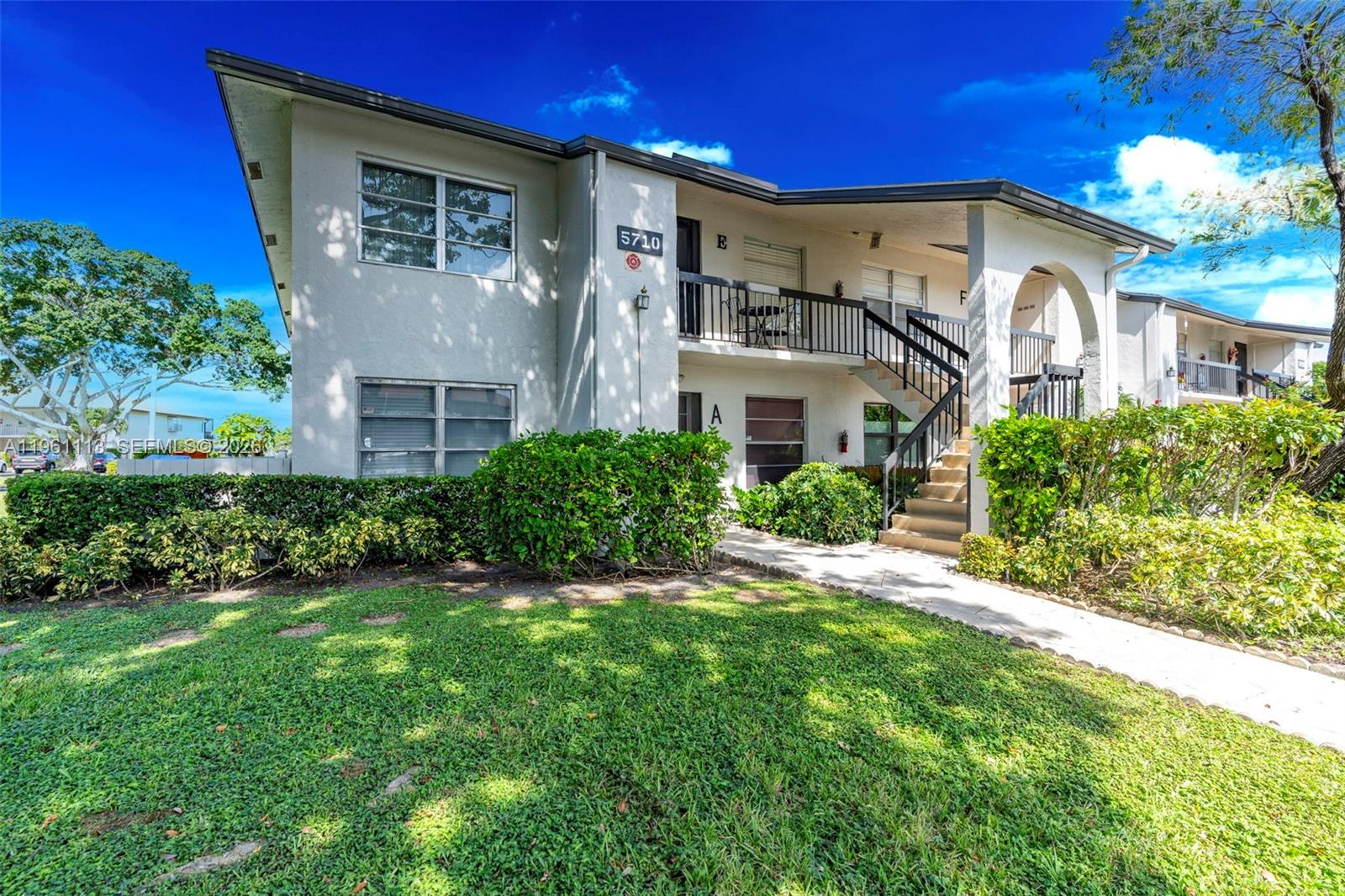 PALM GREENS AT VILLA DEL - Residential