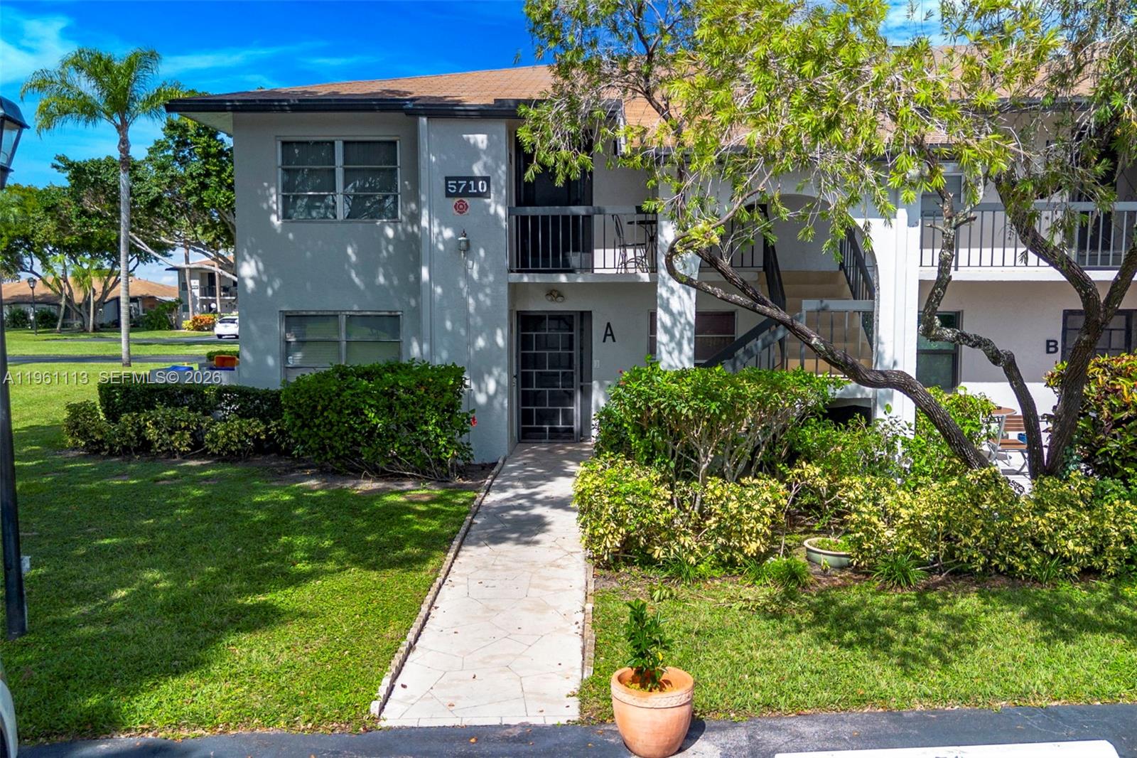 PALM GREENS AT VILLA DEL - Residential