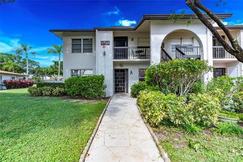 Photo of 5710 Princess Palm Ct #A, Delray Beach, FL 33484 (MLS # A11961113)