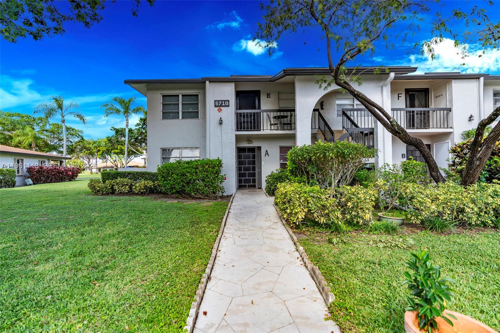 PALM GREENS AT VILLA DEL - Residential