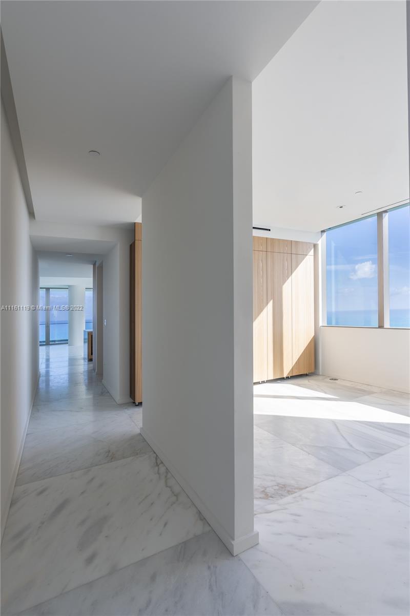 2000 Ocean - Residential