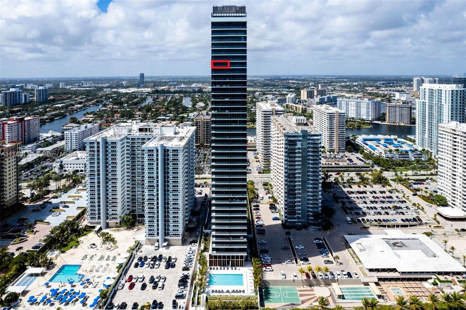 2000 Ocean - Residential