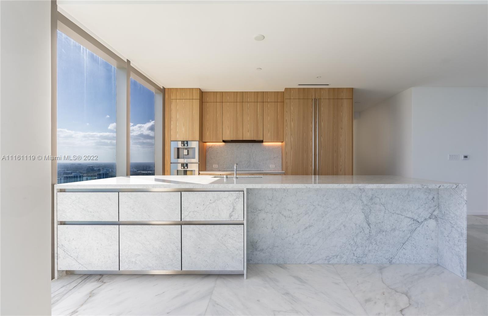 2000 Ocean - Residential