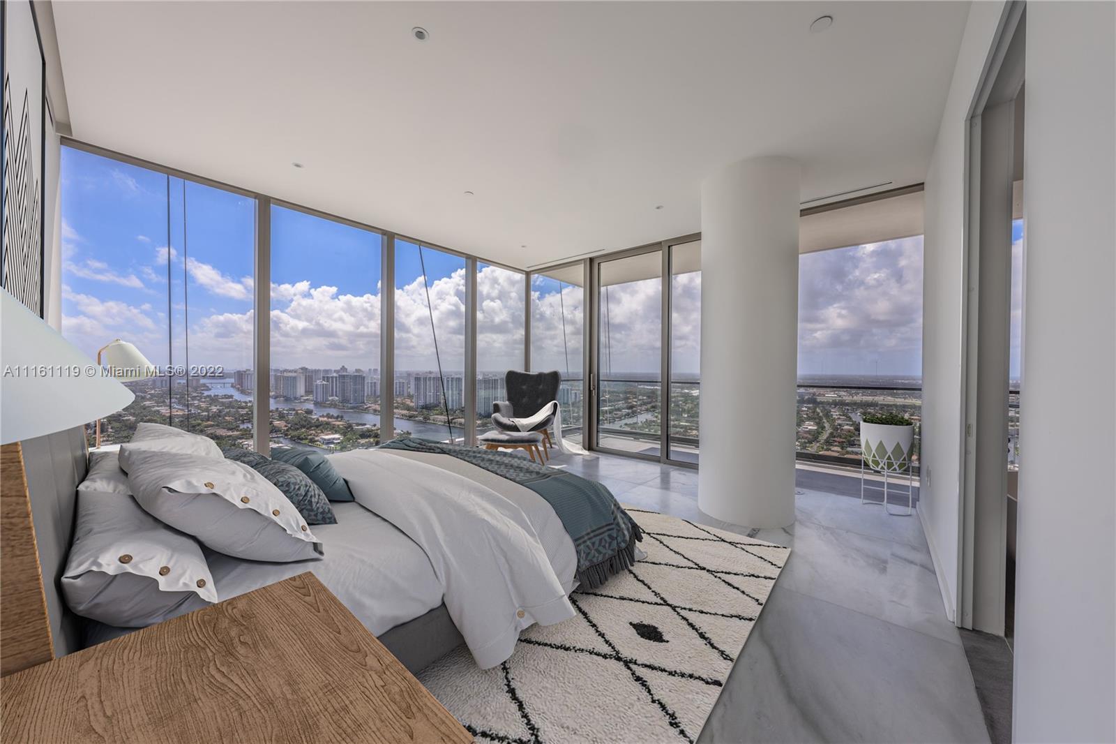 2000 Ocean - Residential