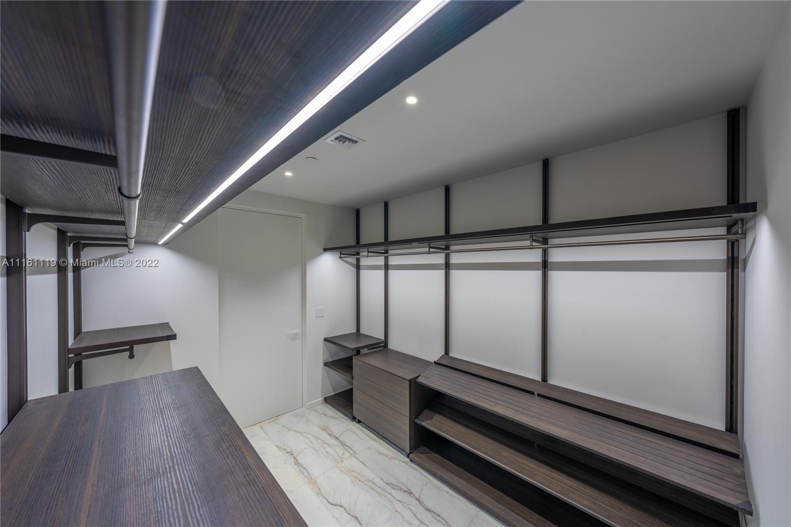 2000 Ocean - Residential