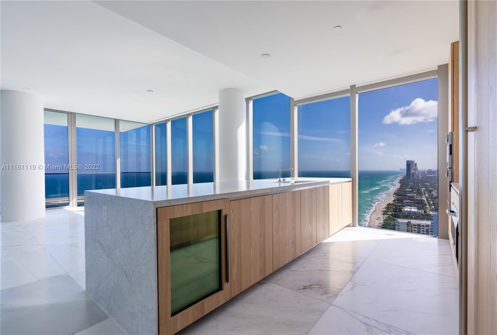 2000 Ocean - Residential