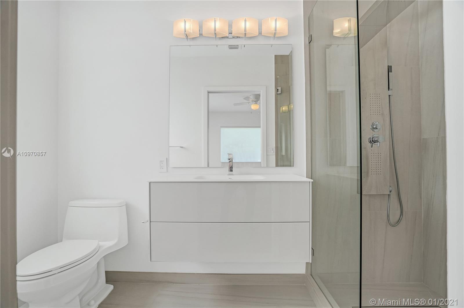 BRICKELL HAMMOCK UN 1 - Residential