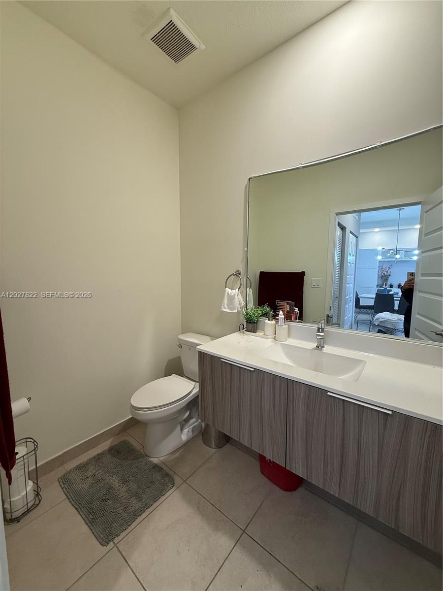 APEX AT PARK CENTRAL COND - Residential
