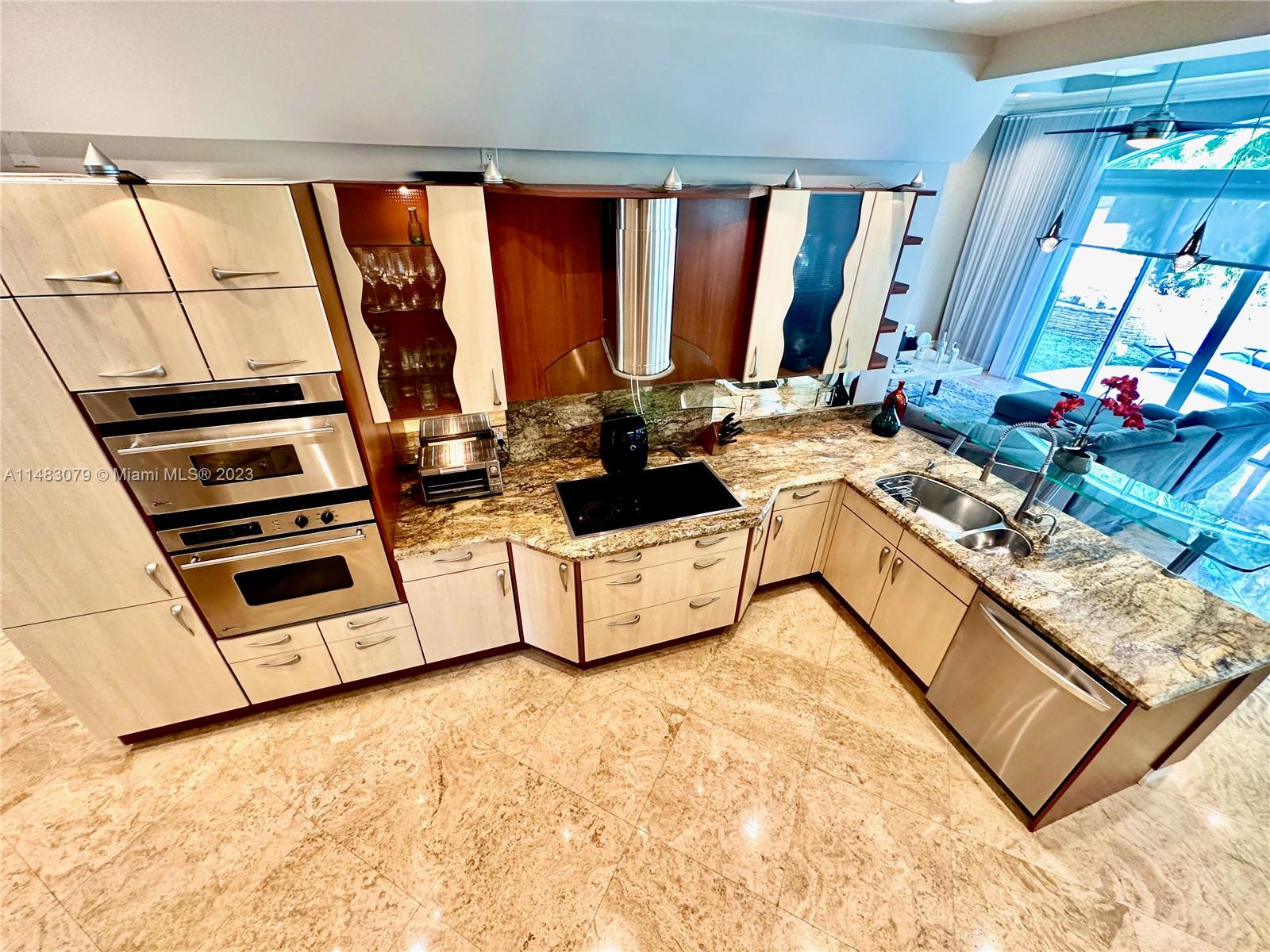 OCEAN HEIGHTS - Residential