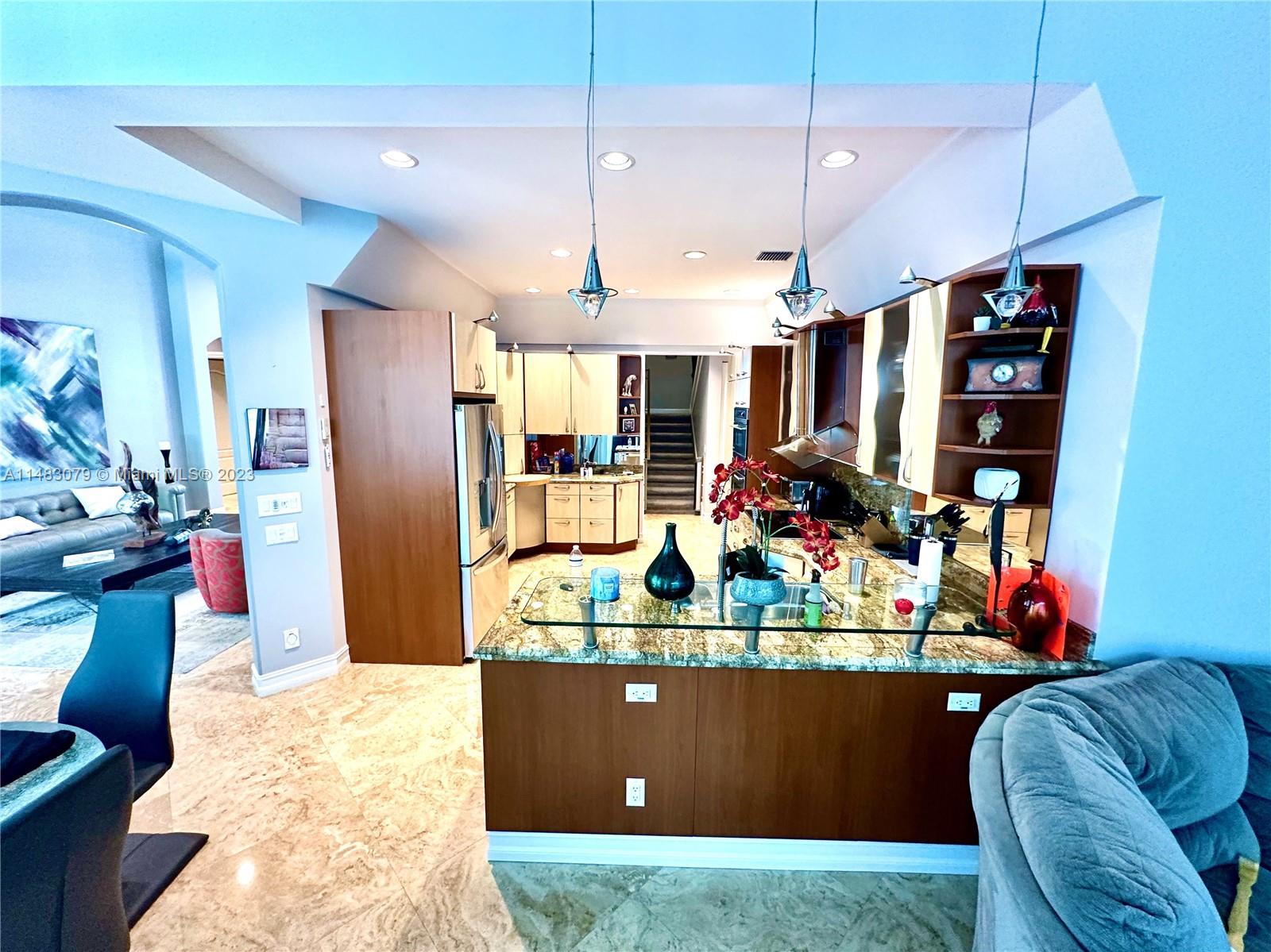 OCEAN HEIGHTS - Residential