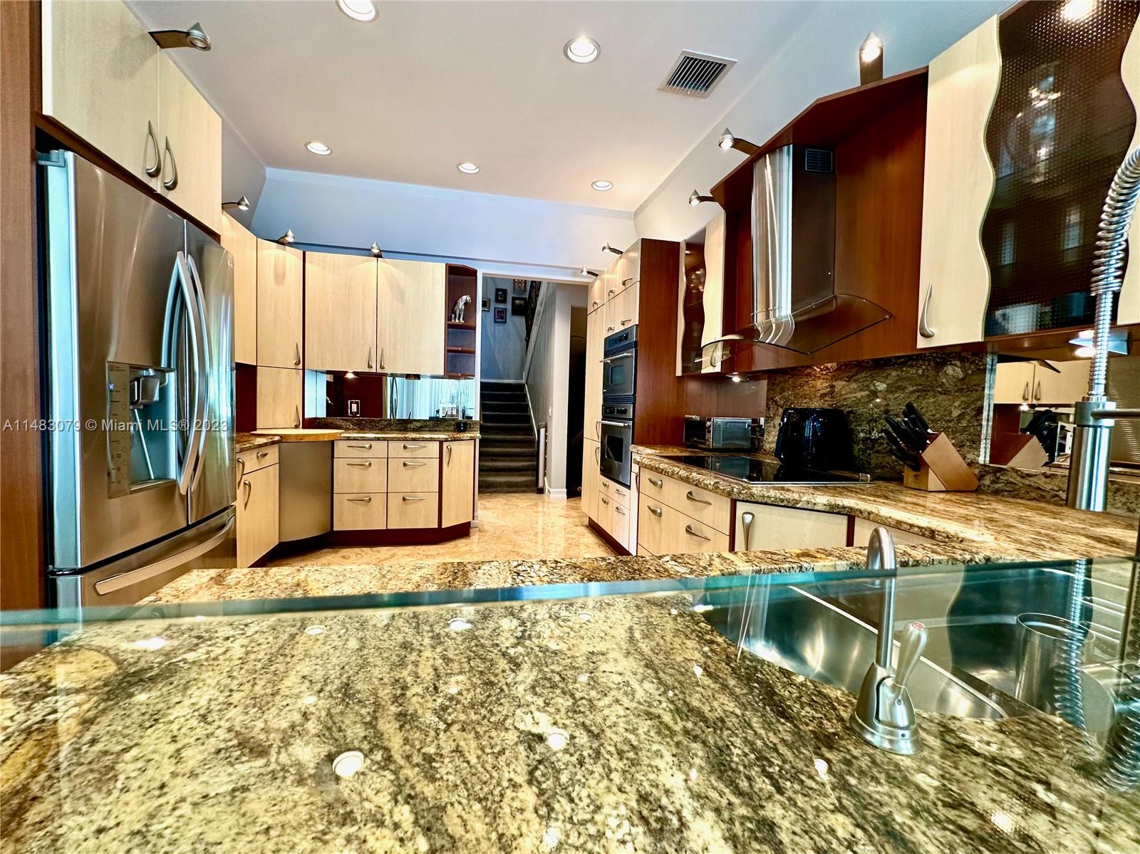 OCEAN HEIGHTS - Residential