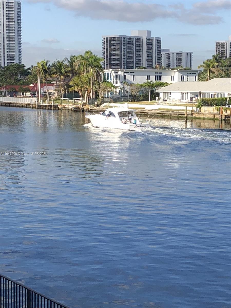 AVANT GARDE CONDO - Residential Lease