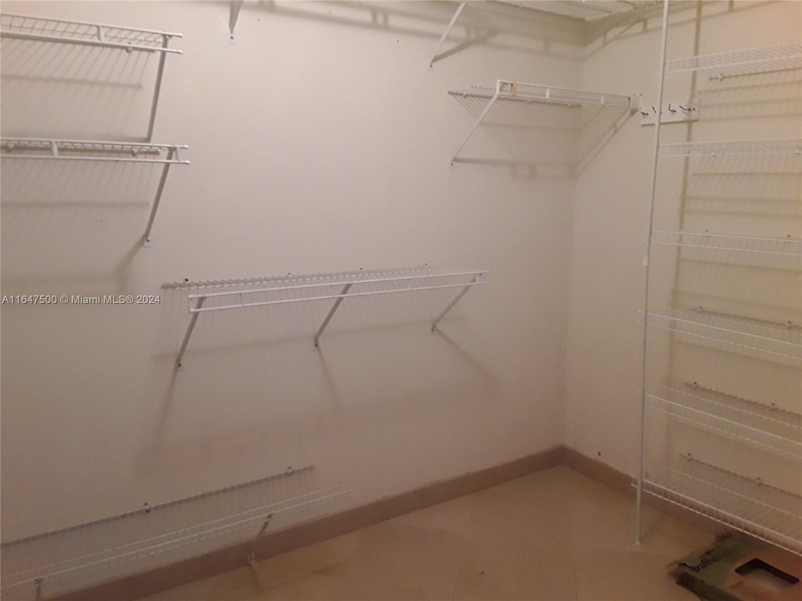 AVANT GARDE CONDO - Residential Lease