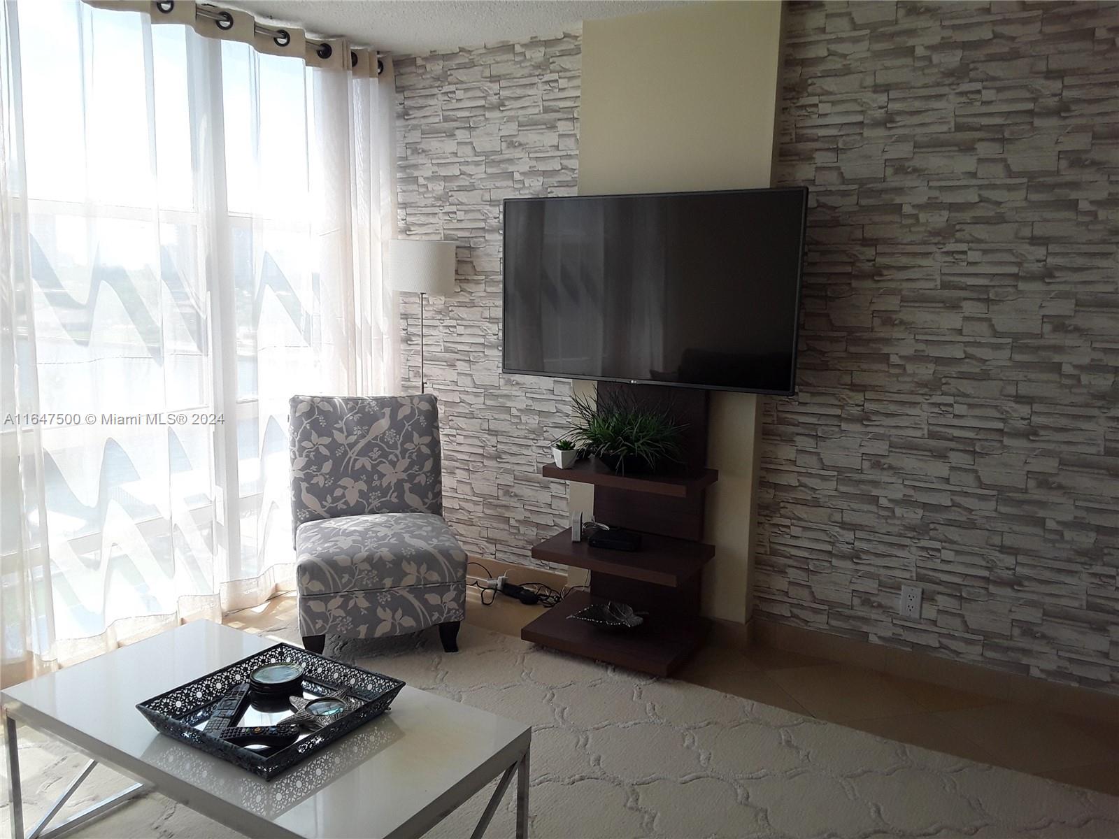 AVANT GARDE CONDO - Residential Lease