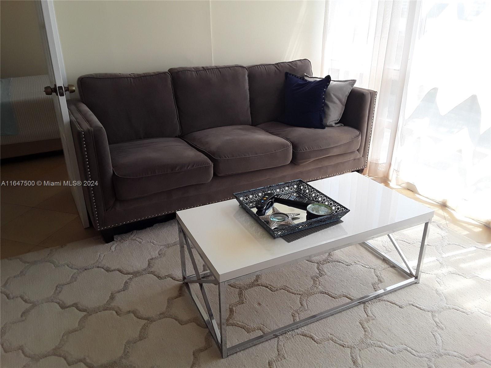 AVANT GARDE CONDO - Residential Lease