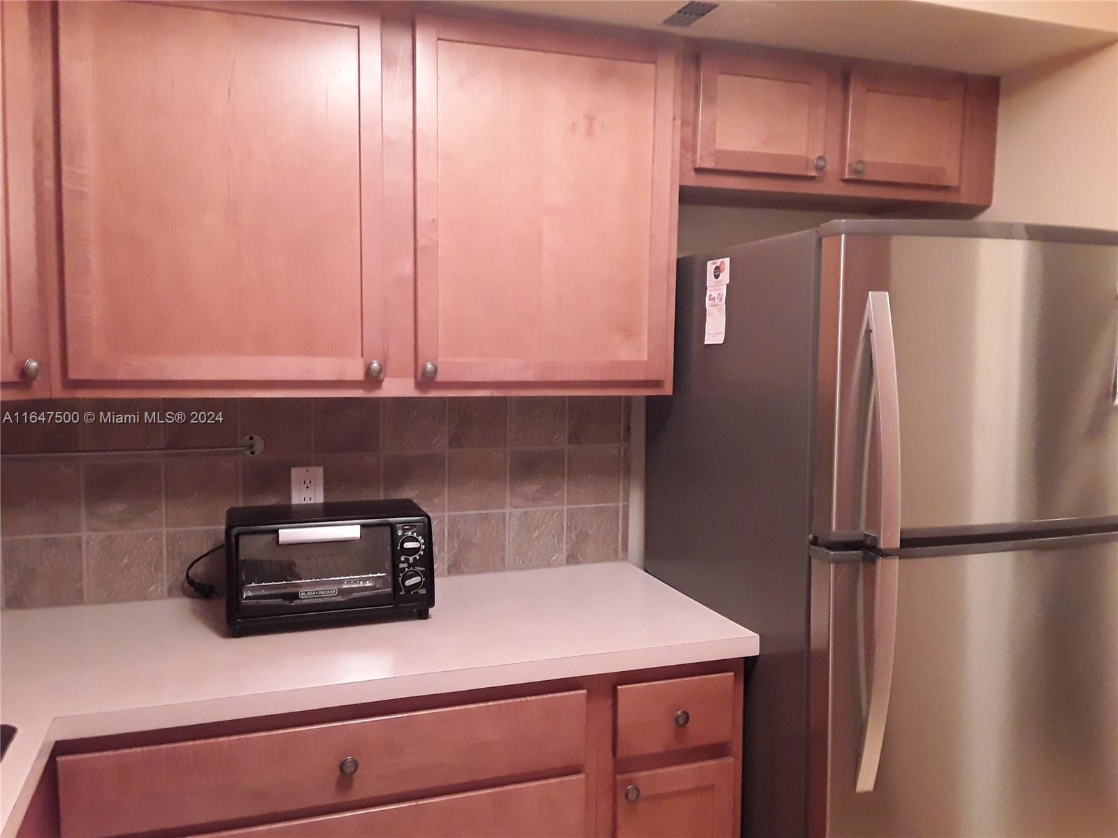 AVANT GARDE CONDO - Residential Lease