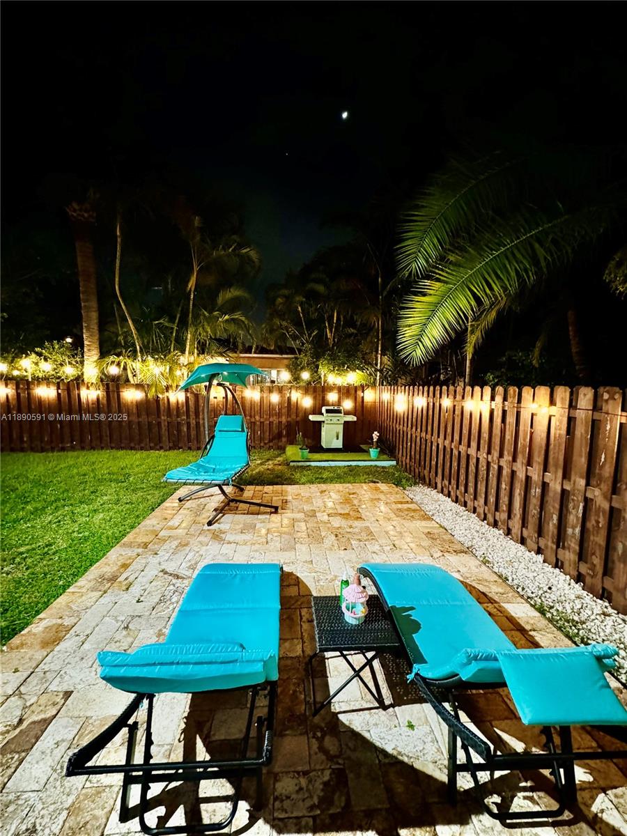 ALTOS DEL MAR NO 5 - Residential Lease