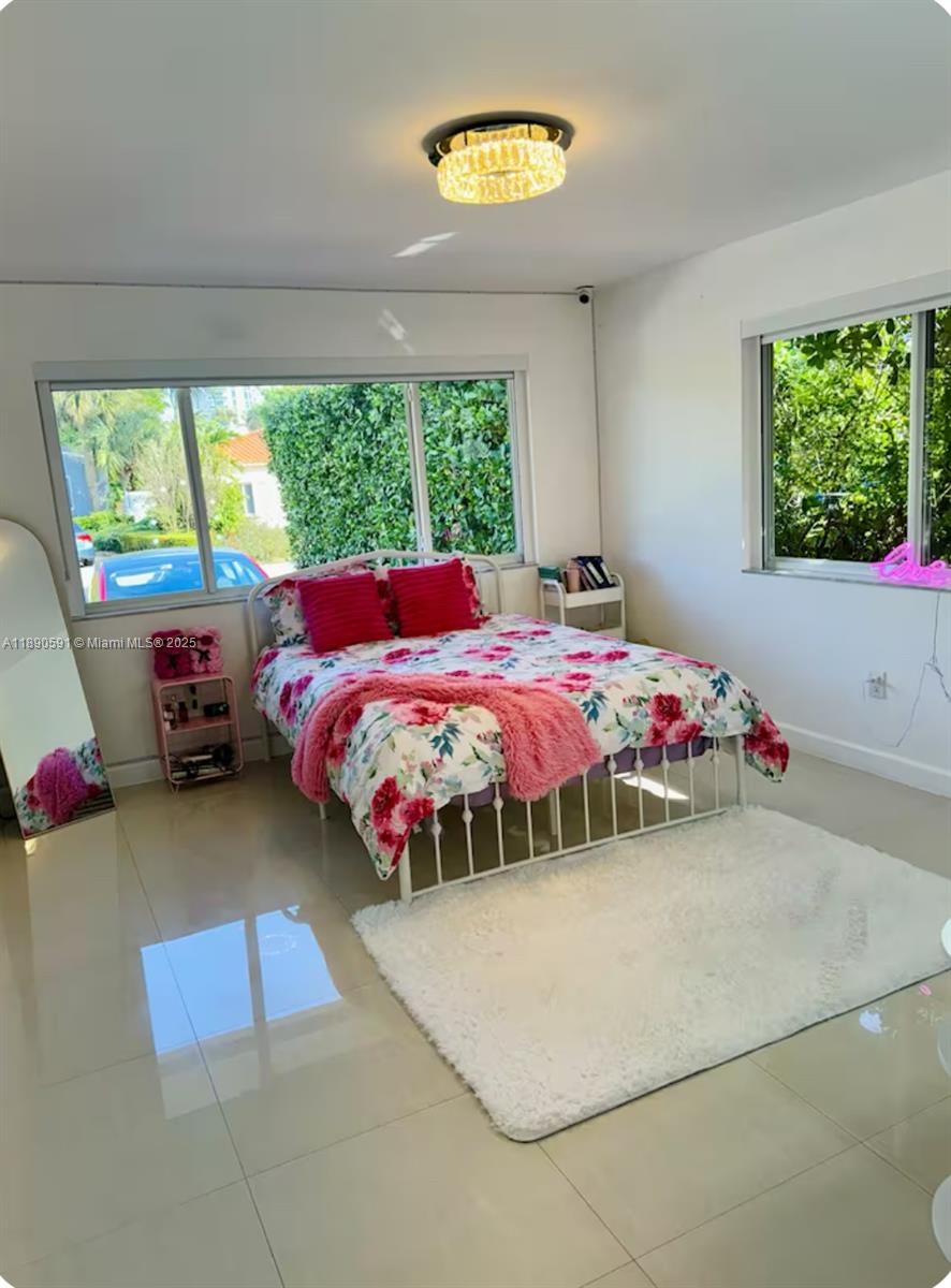 ALTOS DEL MAR NO 5 - Residential Lease