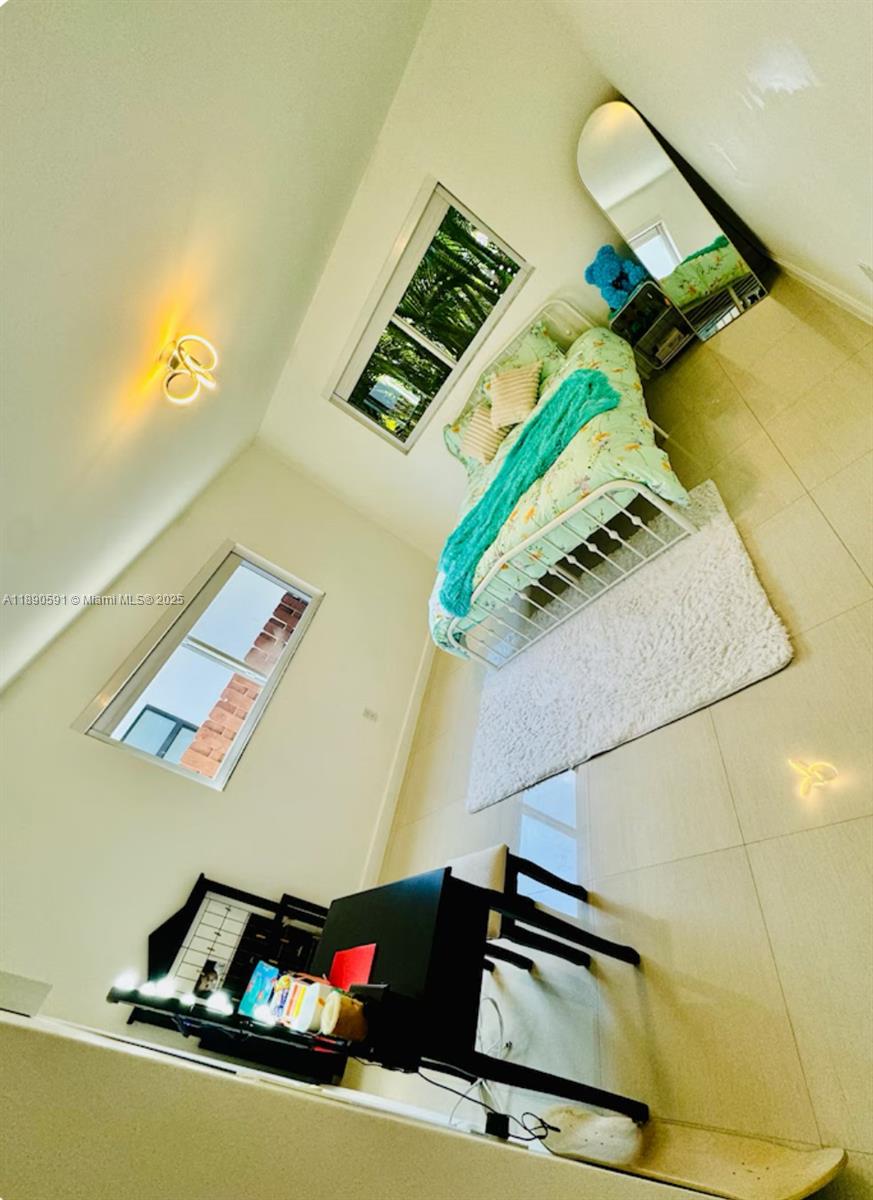 ALTOS DEL MAR NO 5 - Residential Lease