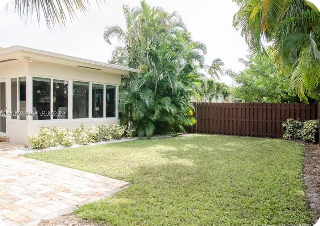 ALTOS DEL MAR NO 5 - Residential Lease